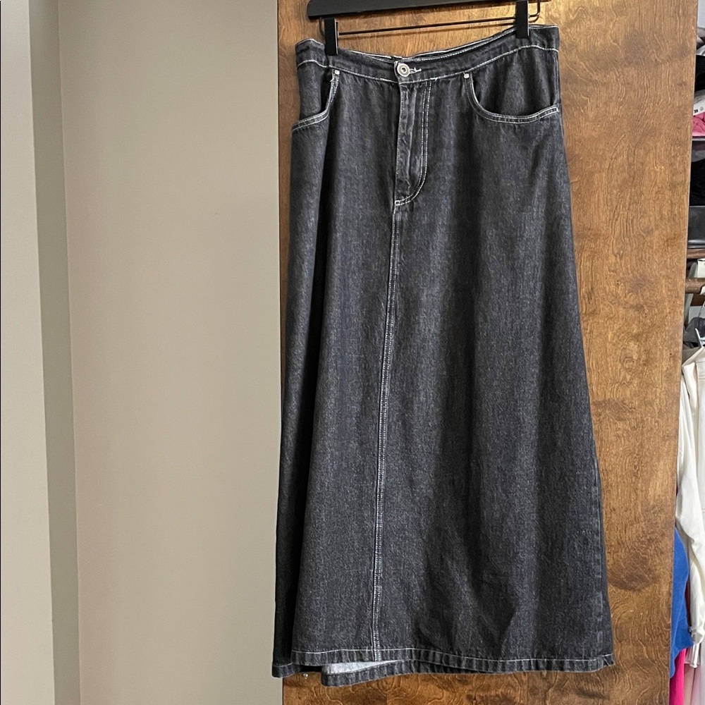 Elegant Charcoal A-Line Denim Skirt